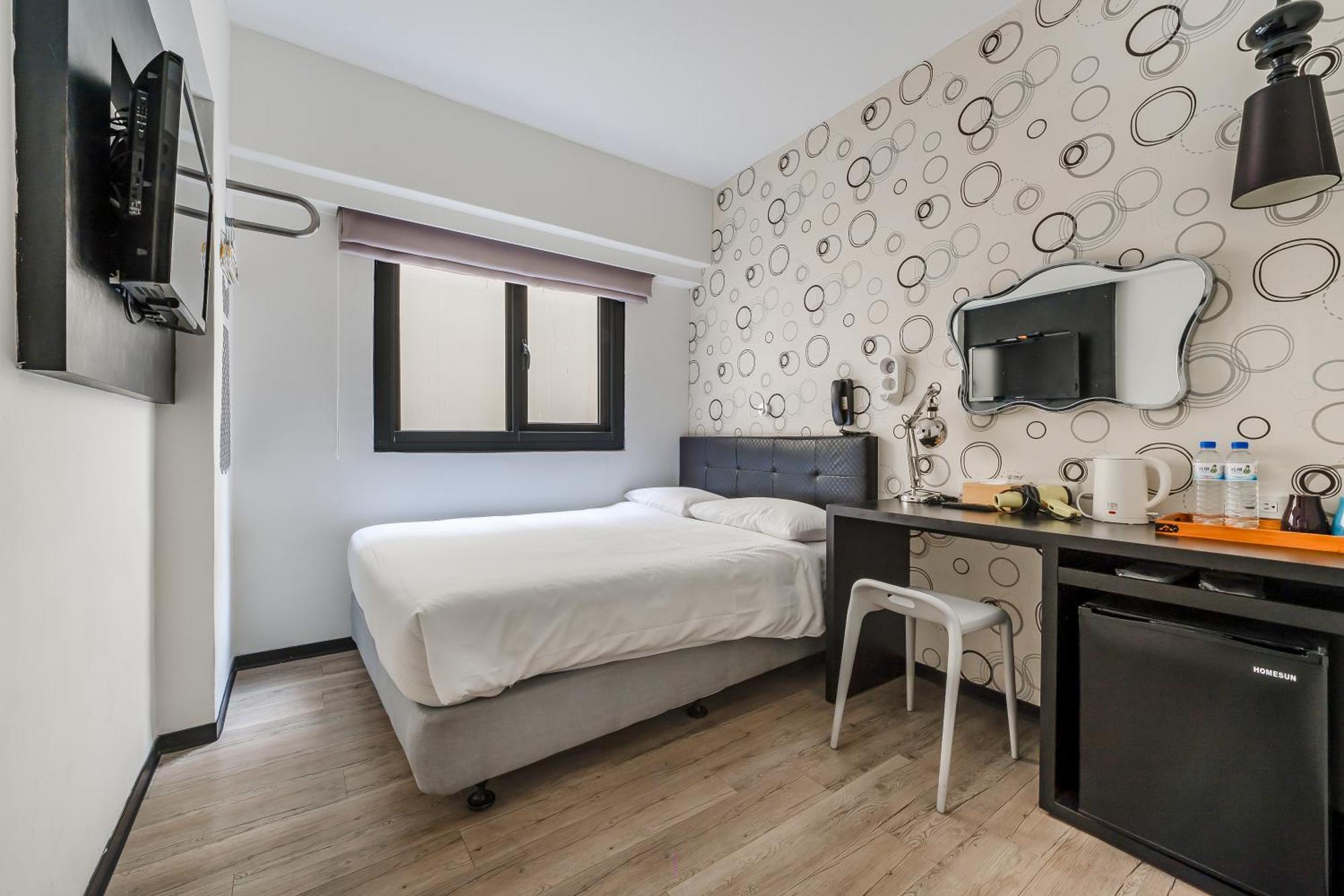 Check Inn Express Kaohsiung Love River Exterior foto